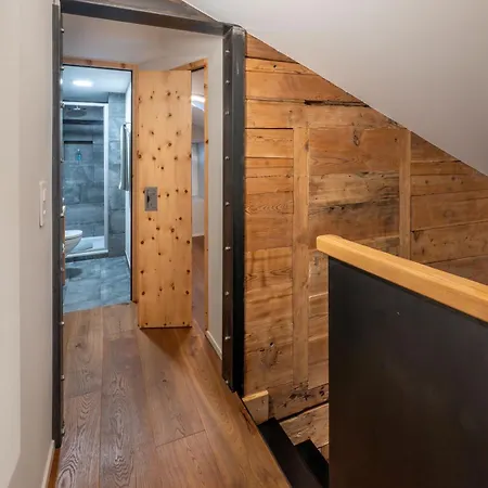 Apartment The Maisonette, The Luxury Edition In The Center By Inspiring Places